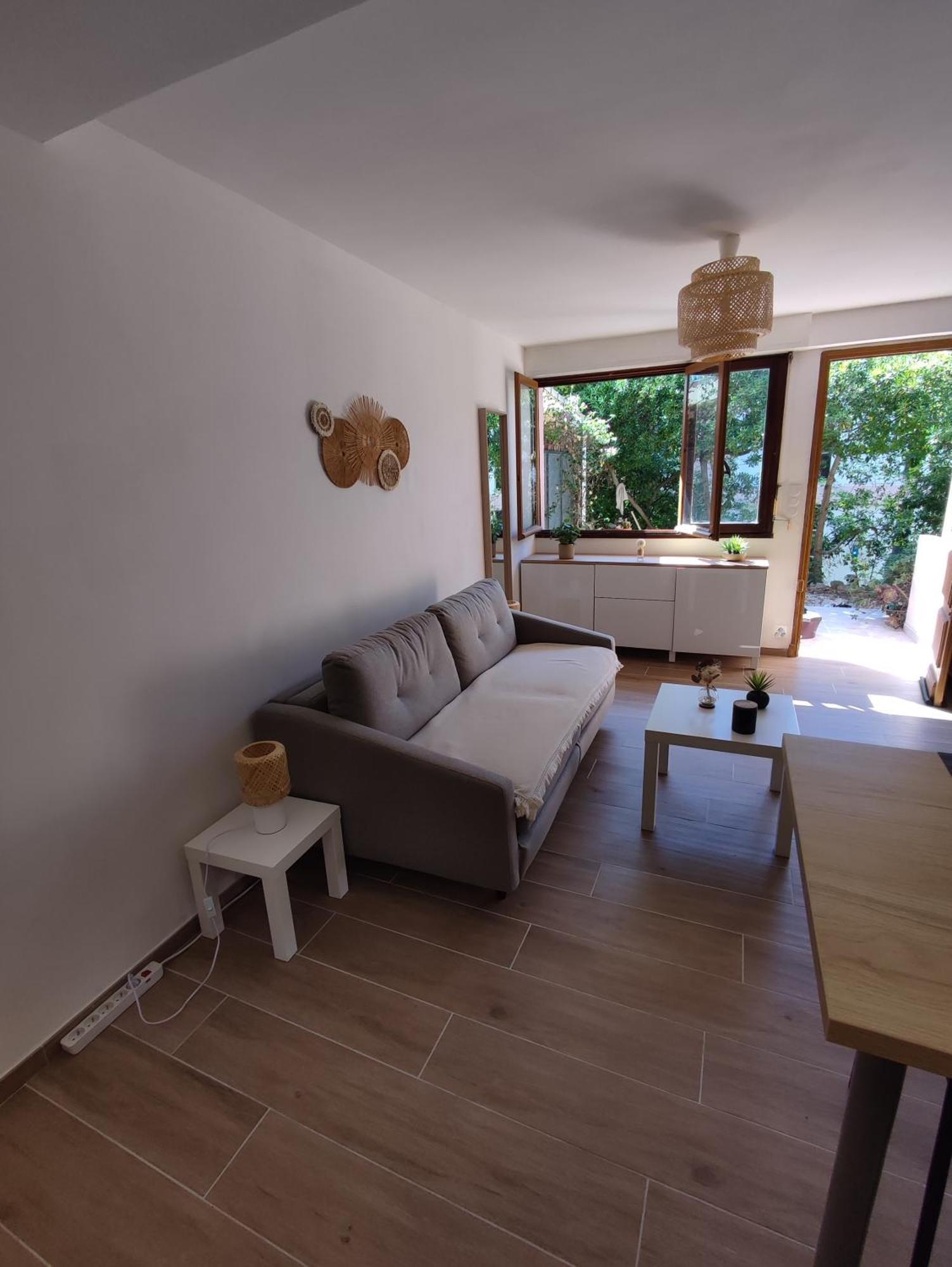 Charmant Studio Lavandou - 500M Plage Le Lavandou Exteriör bild